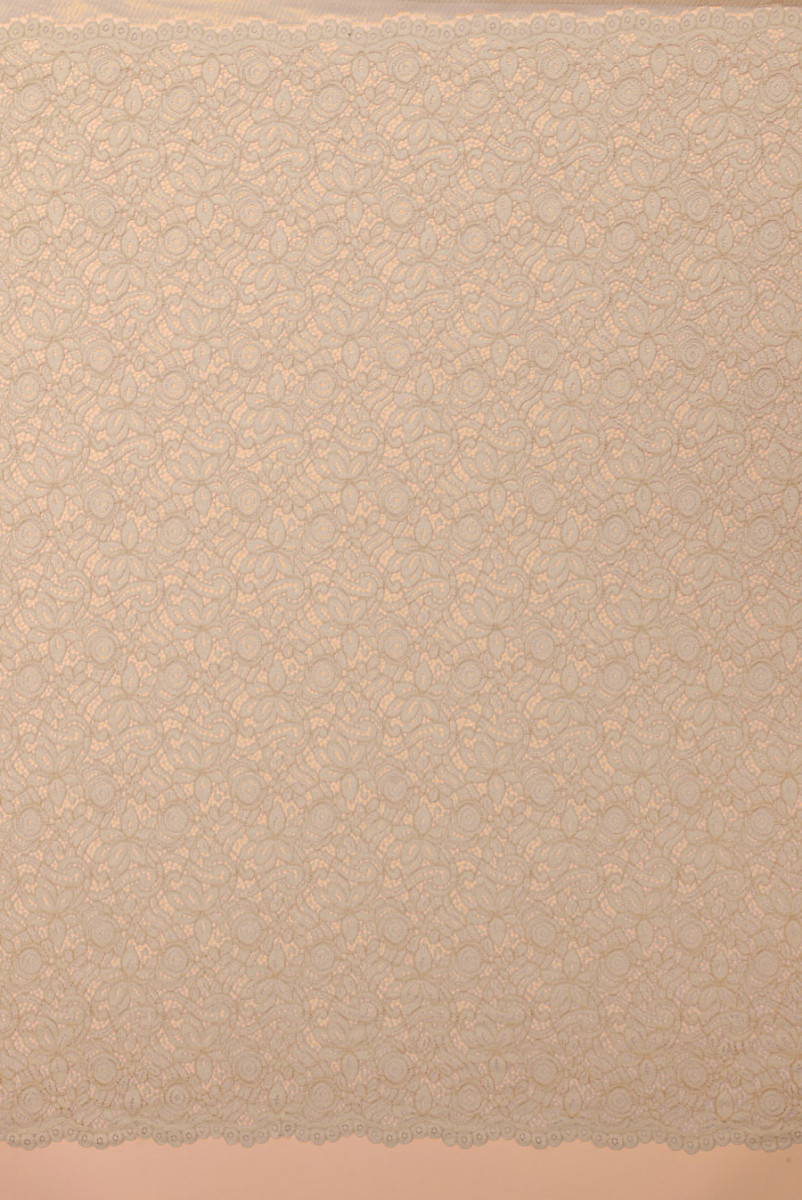 Spets med bomull i beige