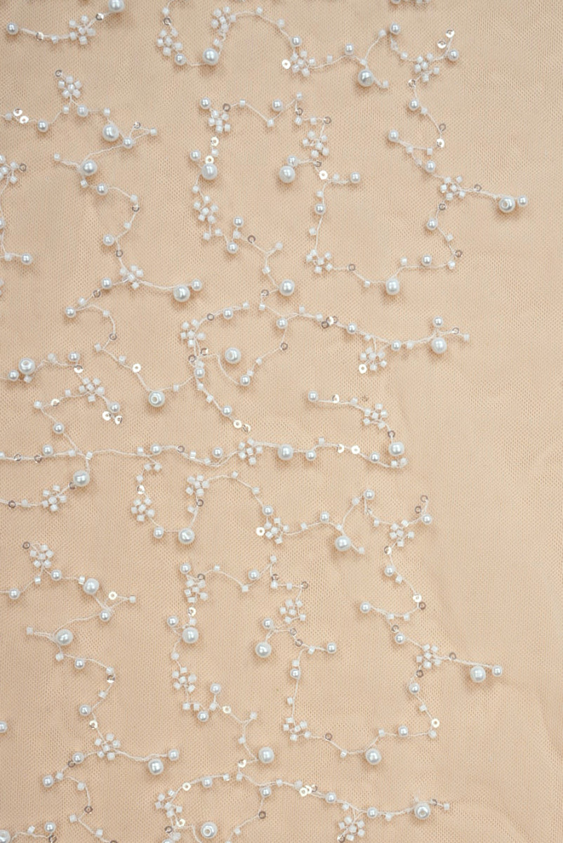 Koraliki i perły załamana biel