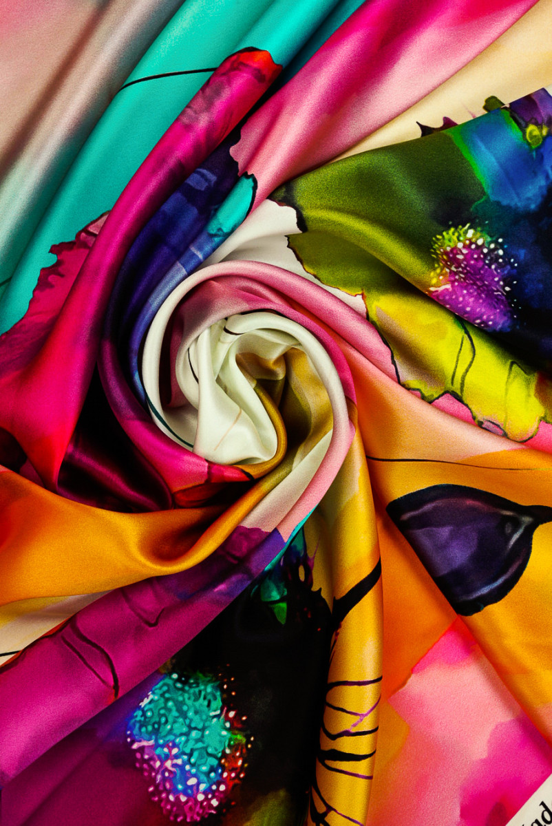 Satyna jedwabna w kwiaty