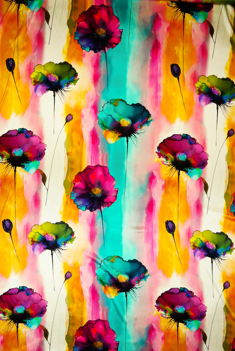 Satyna jedwabna w kolorowe maki