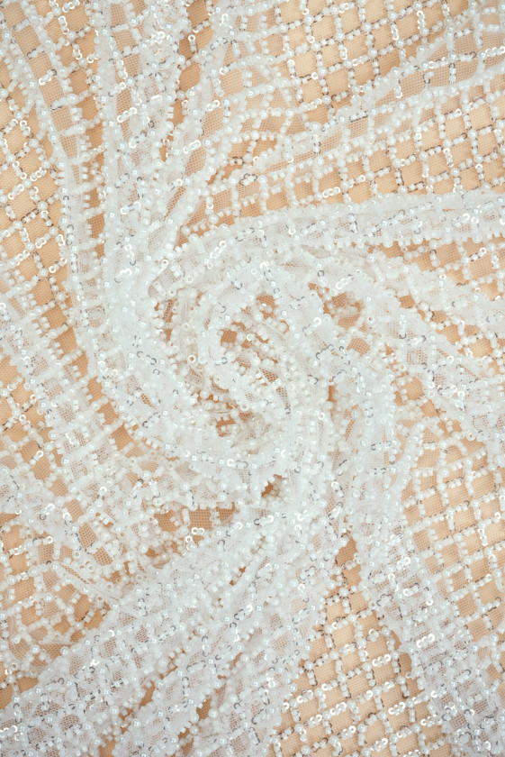 Koraliki śmietanowe romby KUPON 50 cm