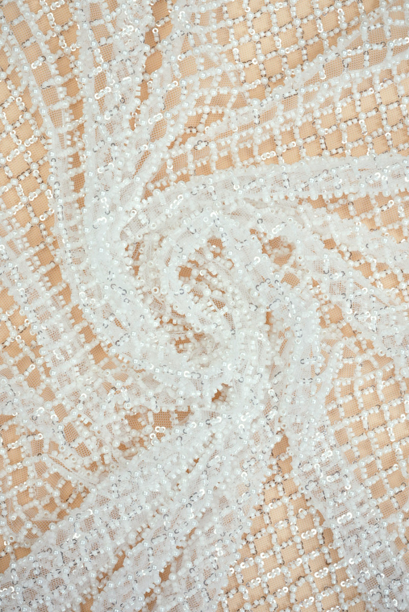 Koraliki śmietanowe romby KUPON 50 cm