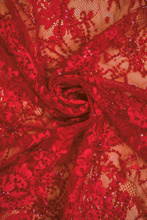 Französische Spitze mit Perlen rot