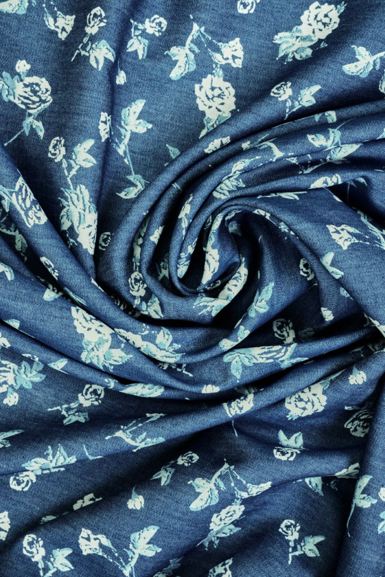 Jeans w białe kwiatki