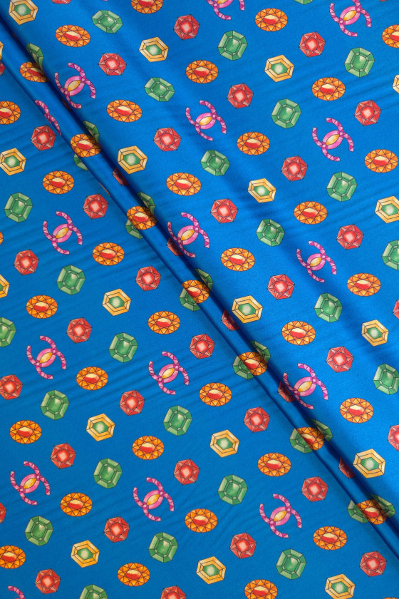 Satijnzijde gesigneerd blauw