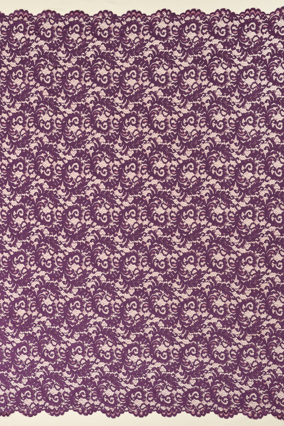 Dantelă prune