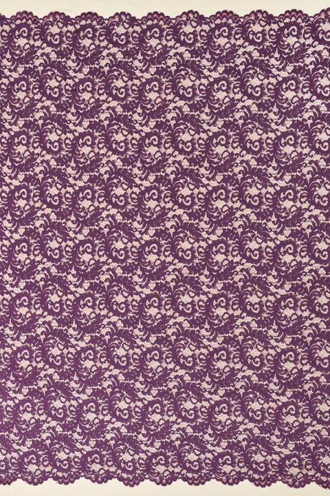 Dantelă prune