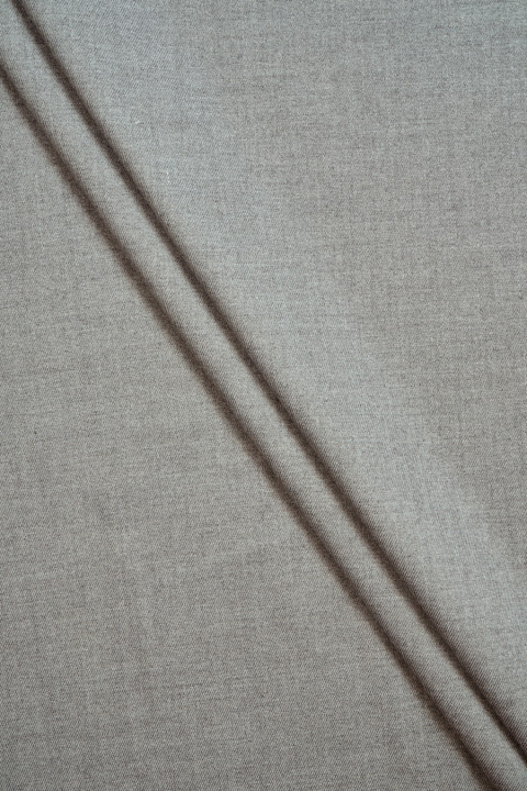 Poliviscose beklædningsstof diagonal grå KUPON 140cm