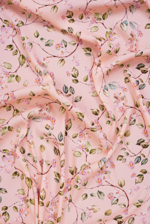 Raso di seta rosa con motivo floreale