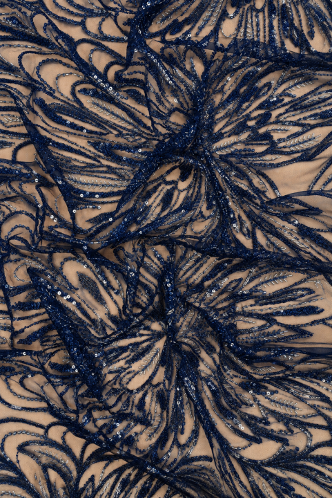 Perles sur tulle bleu marine
