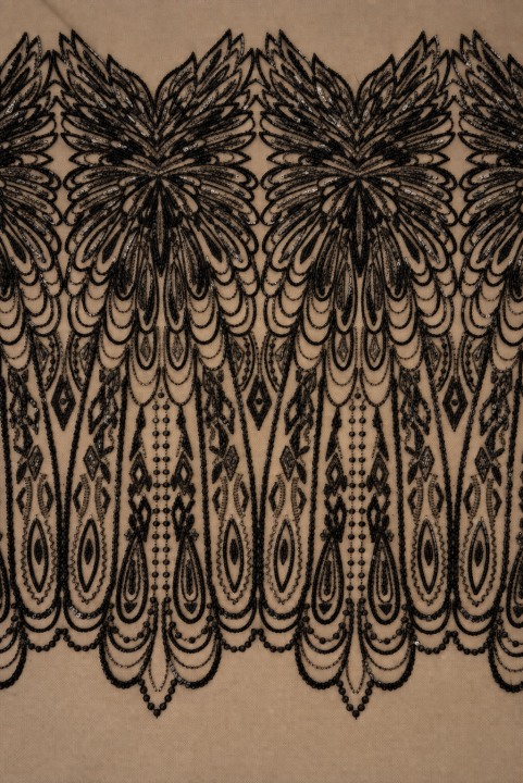 Korálky na tulle černé