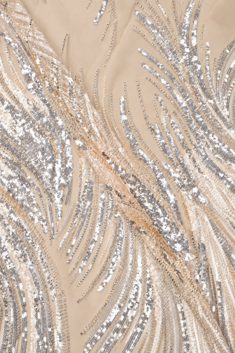 Tyl med perler kremet bølgemønster