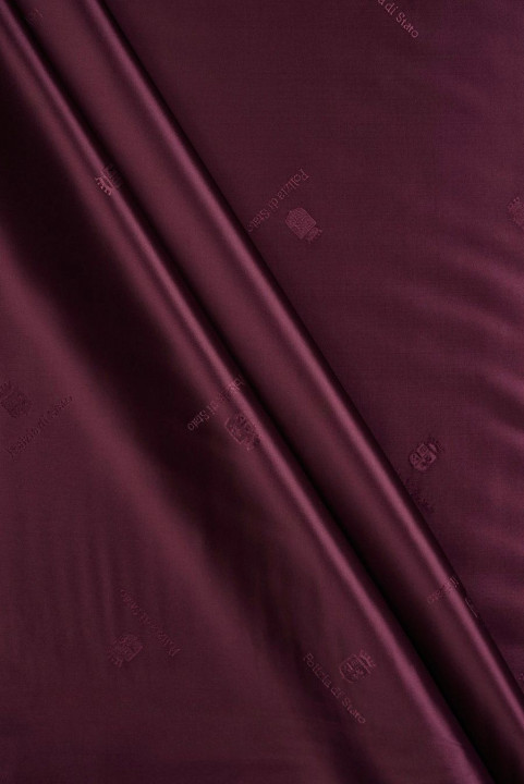 Branded burgundy-wine lining