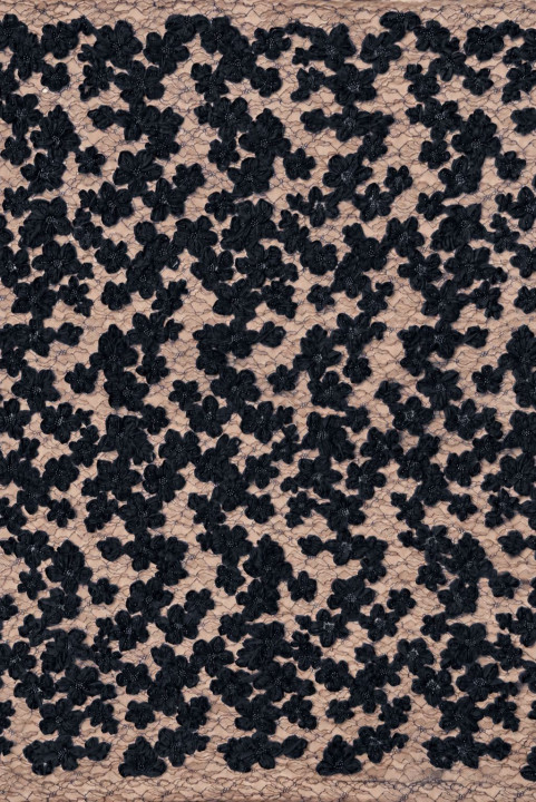 3D-blonde med blomster sort