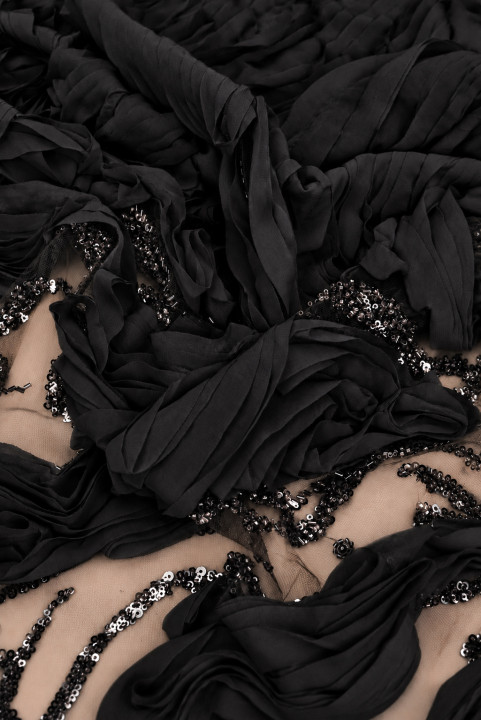 Beads and chiffon waves black