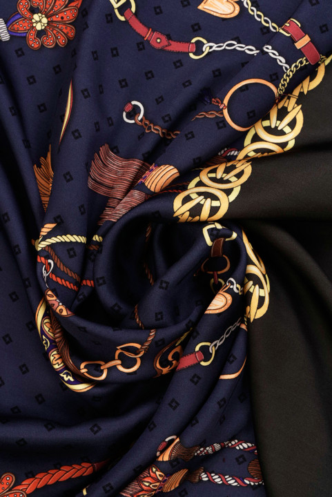 Satijn viscose franjes op marineblauw