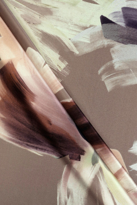 Silke-satin med store blomster