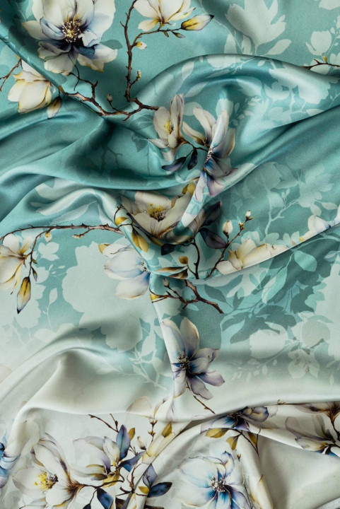 Silke-satin med blomster