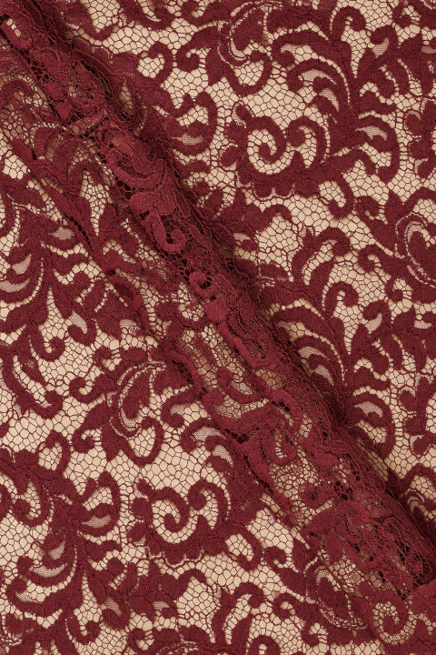 Dentelle bordeaux