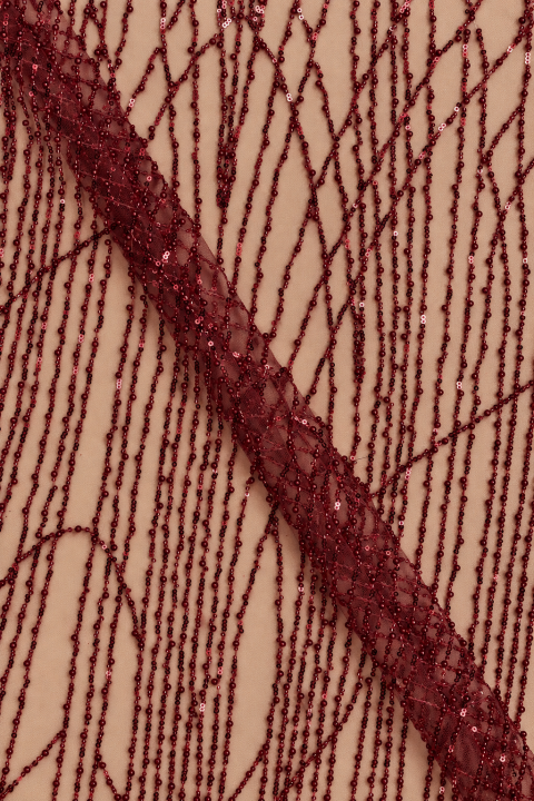 Tulle con perle e paillettes bordeaux