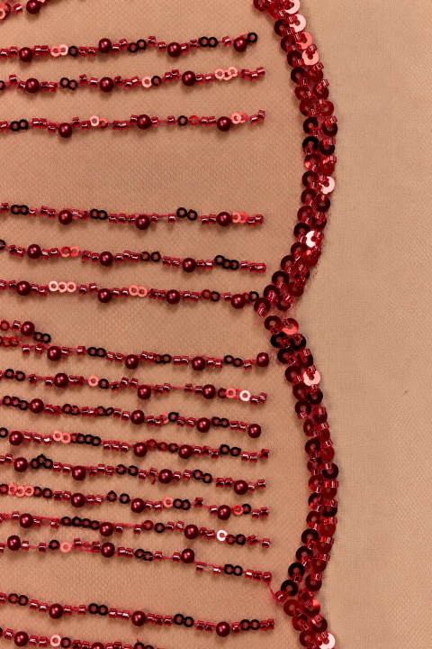 Tulle con perle e paillettes bordeaux