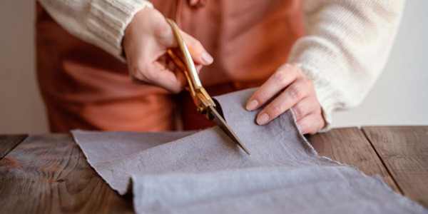 Luksus od wewnątrz: Jak dobrać idealną podszewkę do jedwabiu, wełny i kaszmiru?