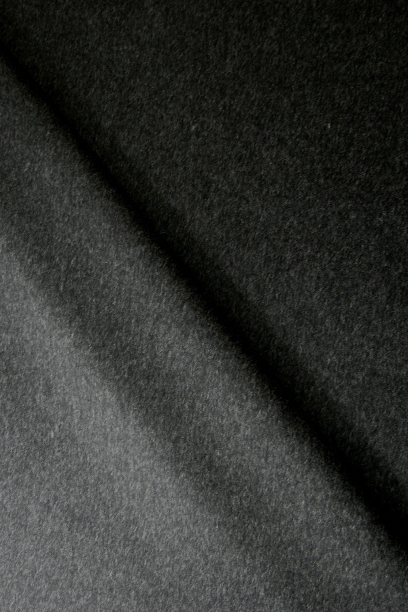Coat wool with cashmere graphite