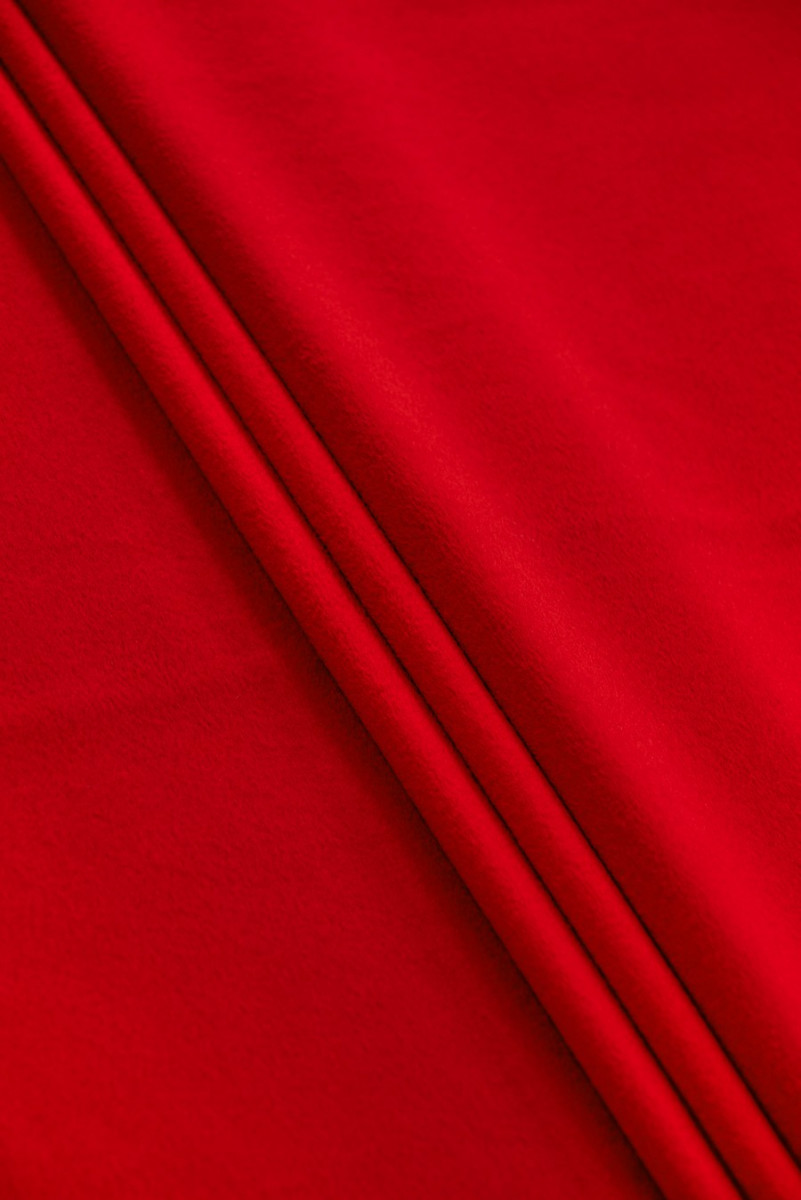 Red cashmere jacketed fabric