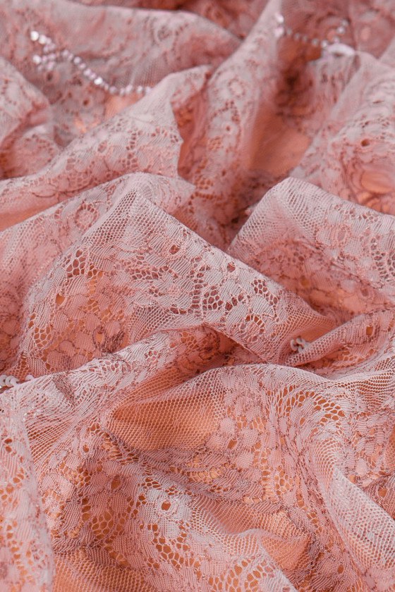 Lace with sequins dirty pink