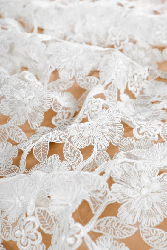 Guipiura wedding lace