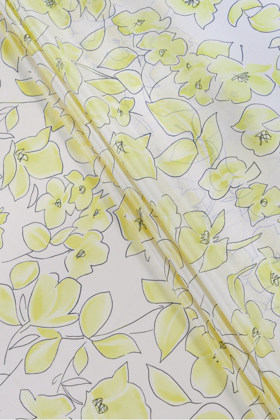 Tkanina jedwabna w żółte kwiaty