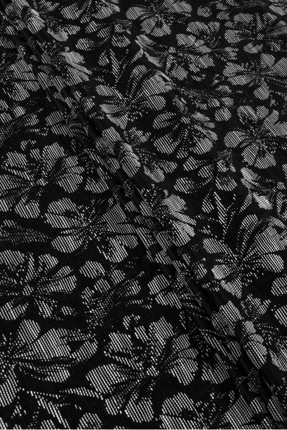 Żakard czarny w kwiaty